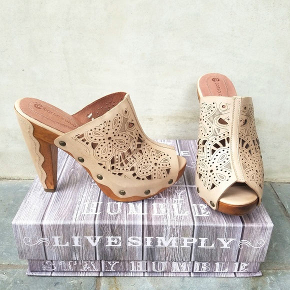 Beautiful & Stylish Corso Como Clogs - Picture 4 of 6